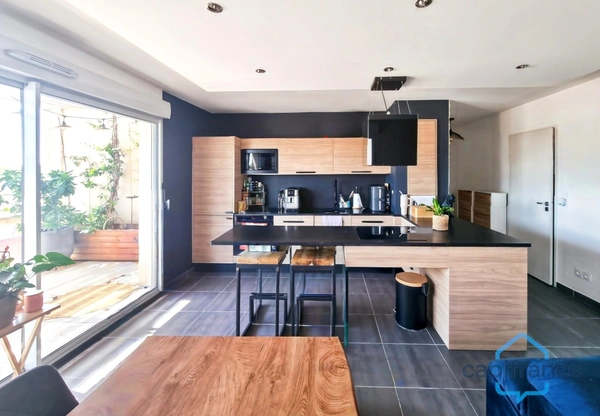 Appartement récent au dernier étage, 2 pièces de 50m² + 2 Terrasses + Garage – A vendre sur CASTRIES (34)