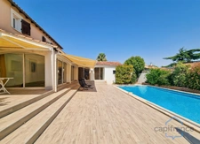 MAISON de 222m² ou double habitation - PISCINE - Terrain arboré de 830m² sans vis-à-vis - CASTRIES (34)