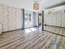Maison de 212m² avec 6 pièces et une dépendance T2 - Terrain arboré de 800m² - Garage - Restinclières (34160)