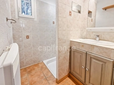 Maison de plain-pied de 156m² avec 6 pièces + une dépendance - Terrain arboré de 1400m² avec Piscine - (34160)