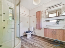 Maison de 212m² avec 6 pièces et une dépendance T2 - Terrain arboré de 800m² - Garage - Restinclières (34160)