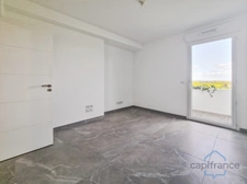 Appartement de prestige 3 pièces - Terrasse de 44m² VUE MER et triple exposition - Parking privatif
