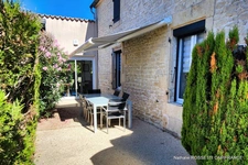 Maison à vendre 6 pièces LA GREVE SUR MIGNON (17)Maison de charme avec jardin paysagé et dépendance – 133 m² habitables sur 947 m² de terrain 