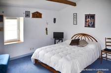 Maison à vendre 6 pièces LA GREVE SUR MIGNON (17)Maison de charme avec jardin paysagé et dépendance – 133 m² habitables sur 947 m² de terrain 