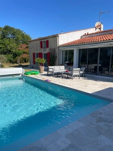 House for sale, 8 rooms, LE GUE D'ALLERE (17)