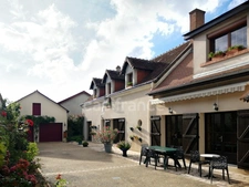 Noyers-sur-Cher (Loir-et-Cher), à vendre LONGERE FAMILIALE 7 pièces de 180 m²