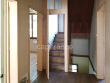 Loché-sur-Indrois (Indre-et-Loire), à vendre MAISON DE BOURG 7 pièces de 150 m² A RENOVER - jardin et dépendances