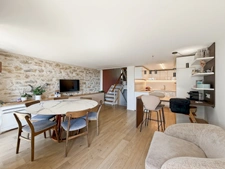 A LOUER - Appartement T4 type maison villageoise meublé - GRILLY 