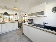 FOR SALE GEX – Fully renovated 6-room house, 142m2