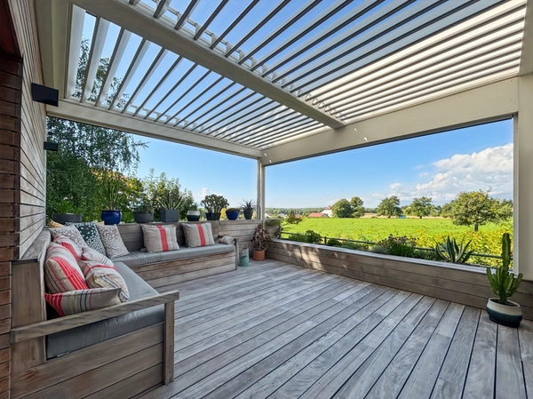 A VENDRE - Bien d’exception à Sauverny – Triplex 187 m², vue Alpes & Jura