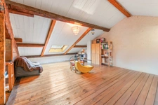 À VENDRE – Charmante ferme rénovée avec gîte indépendant et grange – Prévessin-Moëns