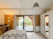 A LOUER - Appartement T4 type maison villageoise meublé - GRILLY 