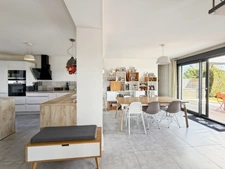 FOR SALE GEX – Fully renovated 6-room house, 142m2