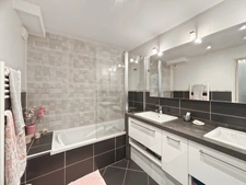 FOR SALE - 2-bedroom apartment on the top floor - Divonne-les-Bains  