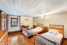 FOR SALE – Charming renovated farmhouse with independent gîte and barn – Prévessin-Moëns