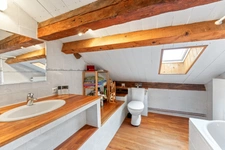 FOR SALE – Charming renovated farmhouse with independent gîte and barn – Prévessin-Moëns