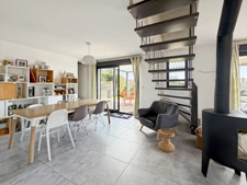 FOR SALE GEX – Fully renovated 6-room house, 142m2