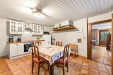 À VENDRE – Charmante ferme rénovée avec gîte indépendant et grange – Prévessin-Moëns