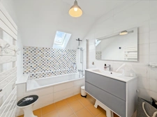 FOR SALE GEX – Fully renovated 6-room house, 142m2