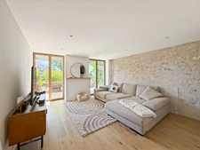 A LOUER - Appartement T4 type maison villageoise meublé - GRILLY 