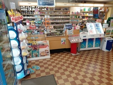 For sale in Gabarret (40): Building and business of a tobacconist/newsagent/lottery outlet with on-site accommodation