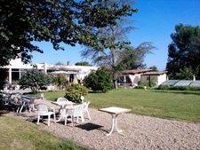 FLEURANCE (32) - Hotel-Restaurant, walls and business with staff accommodation