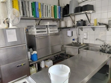 FLEURANCE (32) - Hotel-Restaurant, walls and business with staff accommodation