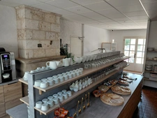 FLEURANCE (32) - Hotel-Restaurant, walls and business with staff accommodation