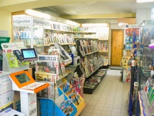 For sale in Gabarret (40): Building and business of a tobacconist/newsagent/lottery outlet with on-site accommodation