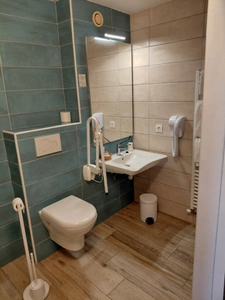 Fonds de commerce et murs à vendre CONDOM (32) - Hôtel Bureau