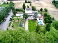FLEURANCE (32) - Hotel-Restaurant murs et fonds avec logement de fonction