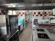 Fonds de commerce et murs à vendre NOUILHAN (65) : hôtel-restaurant + maison d'habitation