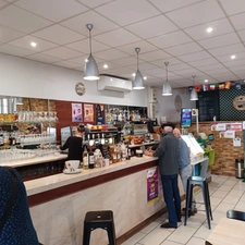 Dpt Hautes Pyrénées (65), proche du Gers (32), à vendre MAUBOURGUET Bar, loto, restaurant