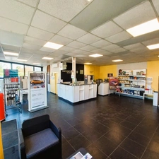 Dpt Gironde (33), à vendre GALGON Garage/Station service 