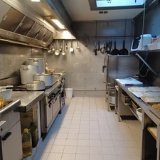 Dpt Hautes Pyrénées (65), proche du Gers (32), à vendre MAUBOURGUET Bar, loto, restaurant