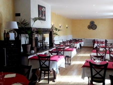 Business and premises for sale in MIRANDE (32) - Hotel-Restaurant with parking and staff accommodation