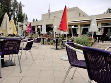 FLEURANCE (32) - Hotel-Restaurant, walls and business with staff accommodation