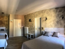 Business and premises for sale in MIRANDE (32) - Hotel-Restaurant with parking and staff accommodation