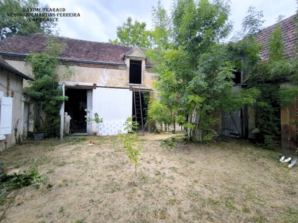À vendre Maison avec dépendances et terrain Graçay (18310)