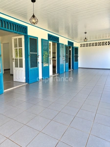 REMIRE MONTJOLY (97354) MONTRAVEL – La plage à proximité, de l'espace pour toute la famille ! Maison T6