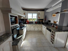 VILLA  8 pièces 295m2 VALDIVIENNE (86)