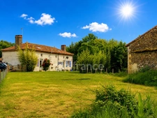 Stone house 115m2 4 rooms ADRIERS (86)