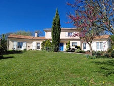 VILLA  8 pièces 295m2 VALDIVIENNE (86)