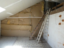  CORRAVILLERS (70) à vendre maison mitoyenne T10 de 170m² terrain 250m² environ.