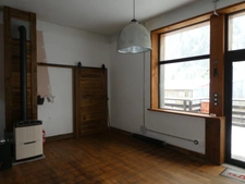  LA BRESSE (88)à vendre ancienne école T4 de 130m² terrain 300m².