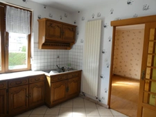  REMIREMONT (88)à vendre maison mitoyenne T4 de 78m² + garage + terrain 200m².