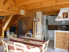 RUPT SUR MOSELLE (88) Chalet T6 de 104m² sur sous-sol  +garage extérieur, terrain 700m² environ.
