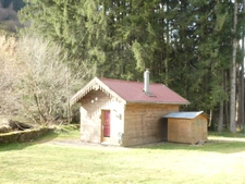 BUSSANG (88) Chalet T3 de 23m² à aménager et à rénover , terrain 1060m².