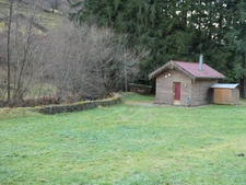 BUSSANG (88) Chalet T3 de 23m² à aménager et à rénover , terrain 1060m².