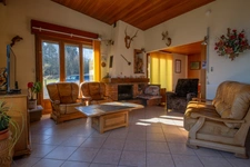   RUPT SUR MOSELLE (88) For sale: 10-room property of 195m² on basement + 4 horse boxes + apiary, land 3.6 hectares.